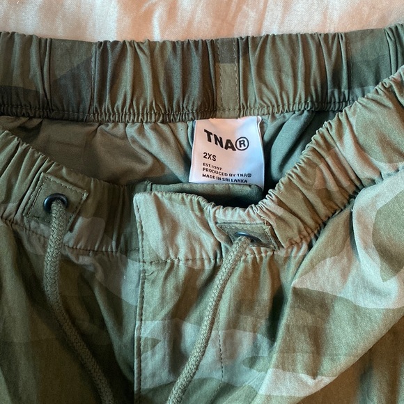 TNA camo parachute pant 2XS - Picture 2 of 4